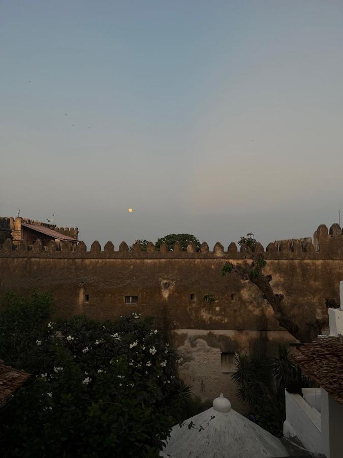 Subira House Bed & Breakfast Lamu Exterior photo
