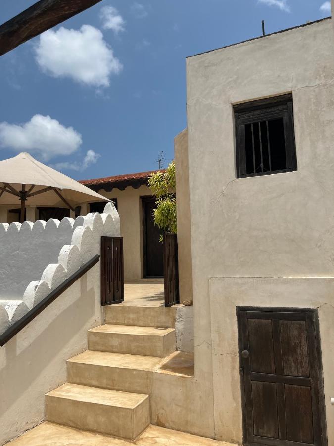 Subira House Bed & Breakfast Lamu Exterior photo