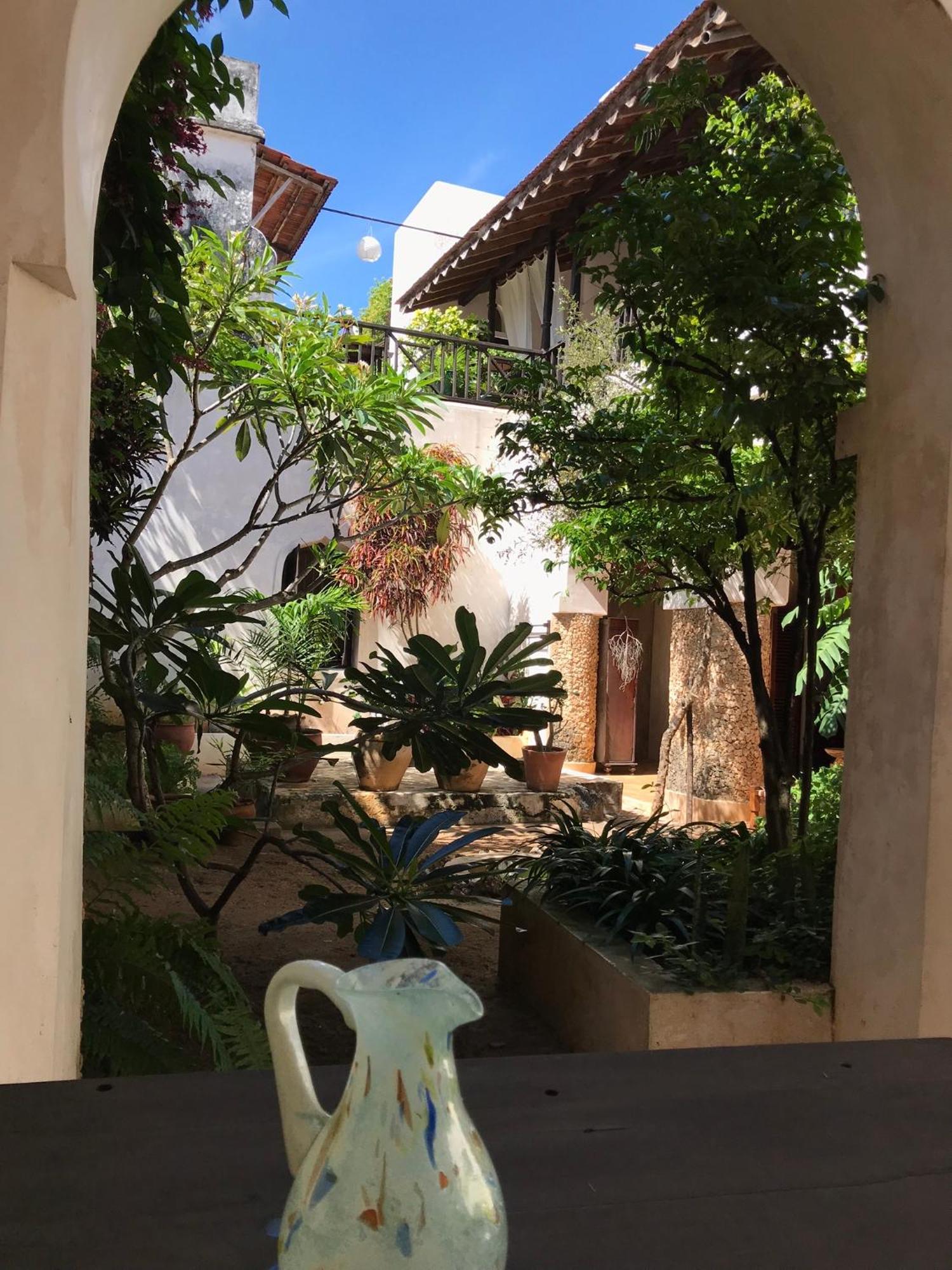 Subira House Bed & Breakfast Lamu Exterior photo
